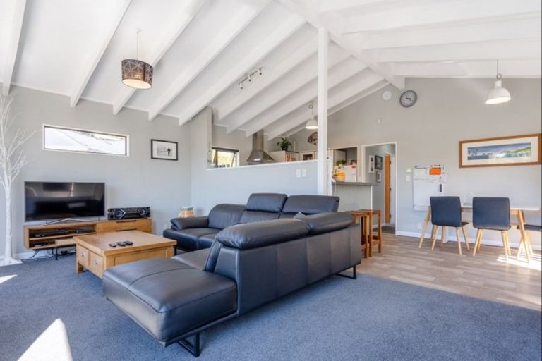 Photo of property in 16a Fincham Road, Raumati Beach, Paraparaumu, 5032