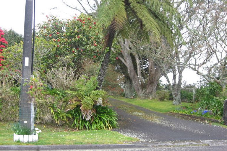 Photo of property in 90 Oxford Road, Okato, 4335