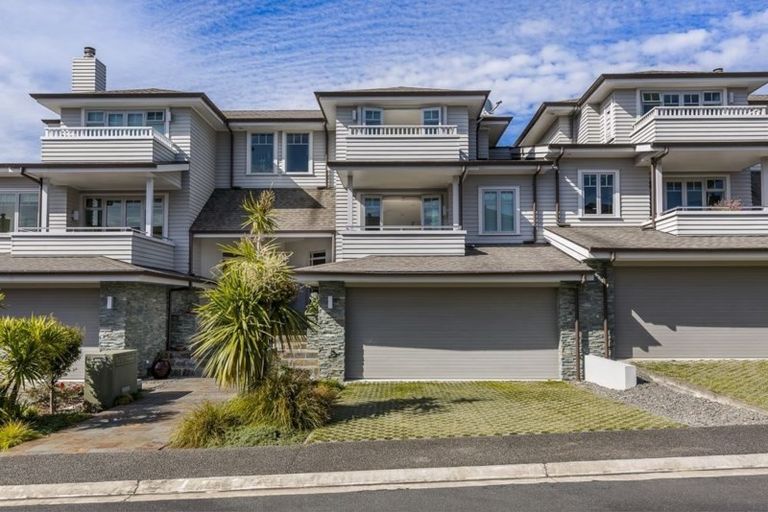 Photo of property in 20 Little Compton Mews, Snells Beach, 0920