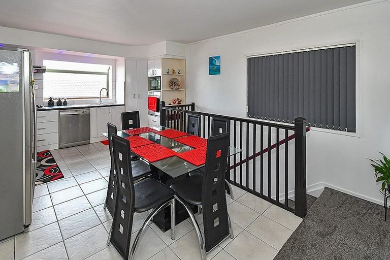 Photo of property in 14 Lowburn Place, Clover Park, Auckland, 2019