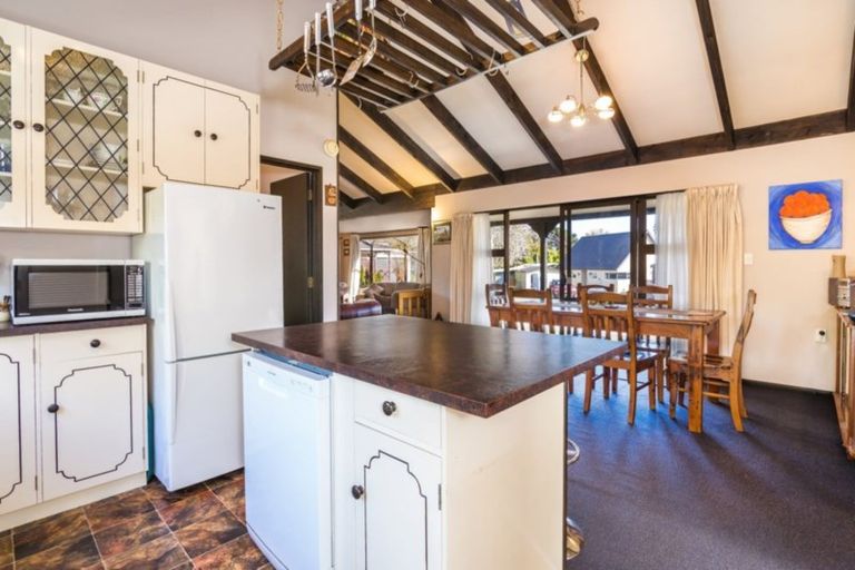 Photo of property in 76 Kinloch Road, Kinloch, Taupo, 3377