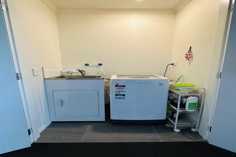 Photo of property in 10 Huke Lane, Takanini, 2112