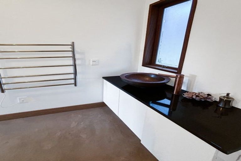 Photo of property in 135 Taiapa Road, Muriwai, Waimauku, 0881