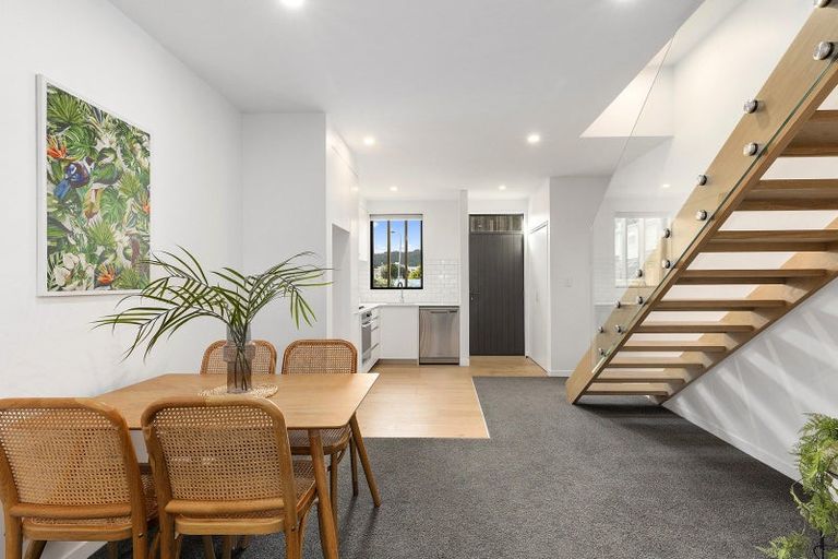 Photo of property in 36 Palm Grove, Berhampore, Wellington, 6023