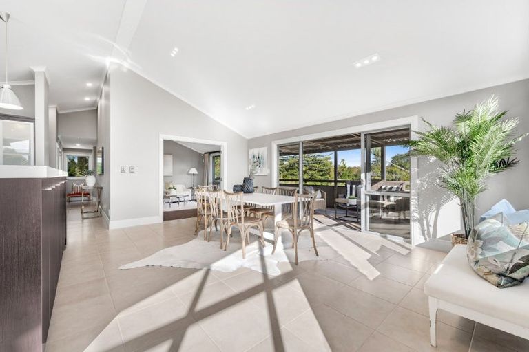 Photo of property in 11 Evelyn Road, Cockle Bay, Auckland, 2014