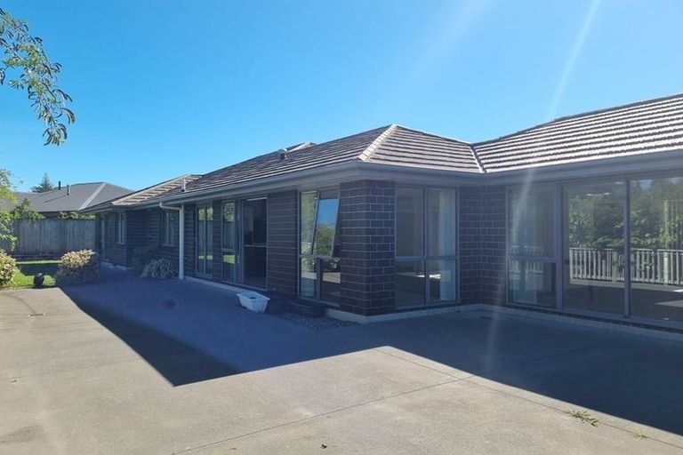Photo of property in 19 Fernbrook Drive, Hurworth, New Plymouth, 4310