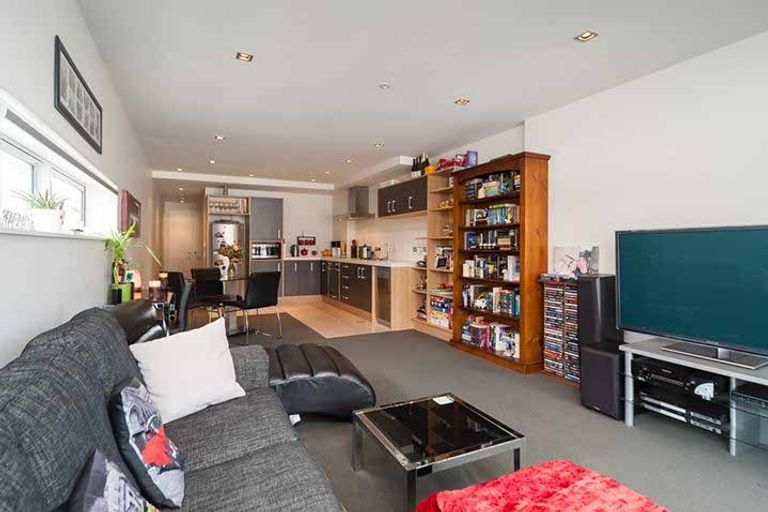 Photo of property in Monument Apartments, 3a/245 Wakefield Street, Te Aro, Wellington, 6011