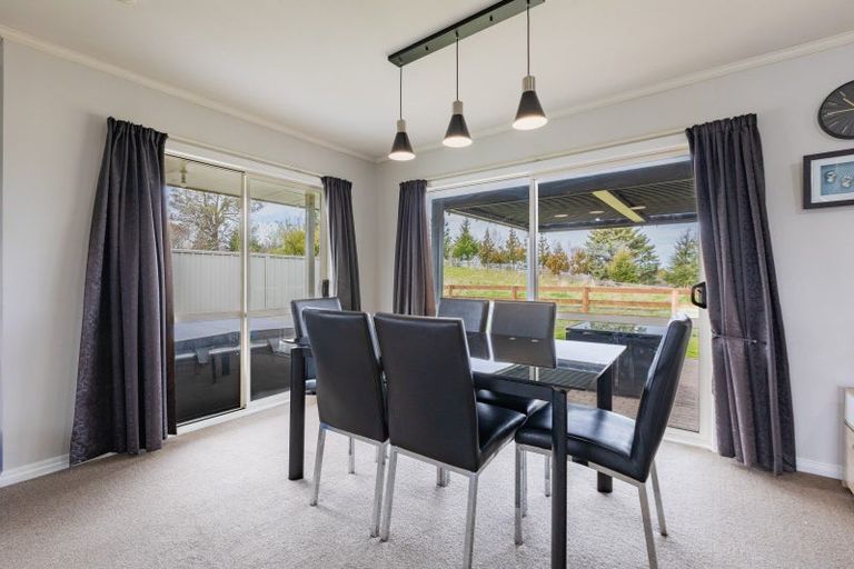 Photo of property in 14 Parkland Drive, Waipawa, 4210