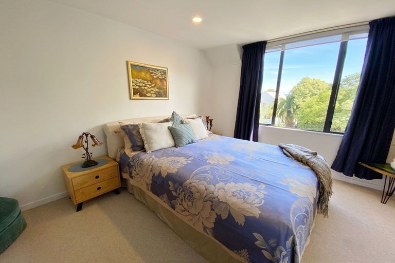 Photo of property in 7 Oakford Close, Riccarton, Christchurch, 8011