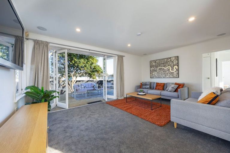 Photo of property in 27 Jupiter Street, Rosehill, Papakura, 2113