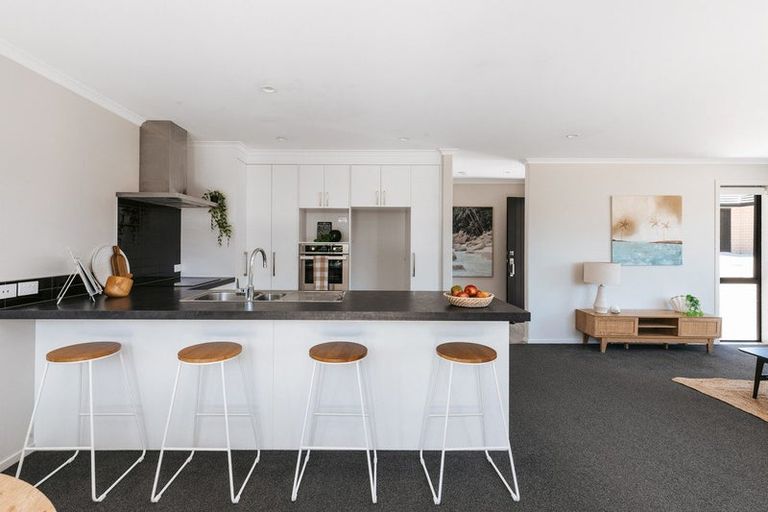 Photo of property in 11 Clover Lane, Pyes Pa, Tauranga, 3112