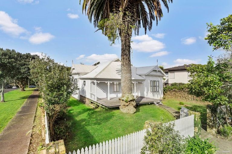 Photo of property in 59 Aroha Avenue, Sandringham, Auckland, 1025