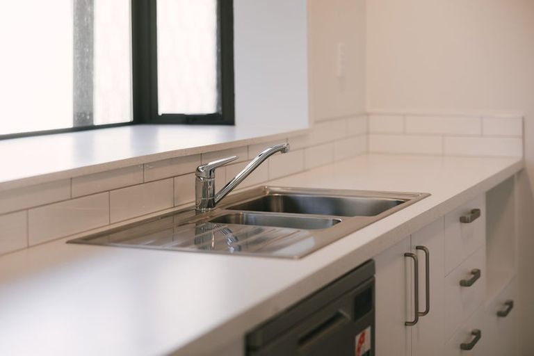 Photo of property in 2 Cypress Way, Levin, 5510