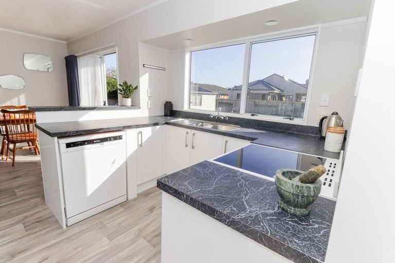 Photo of property in 4 Emmerdale Mews, Highbury, Palmerston North, 4412