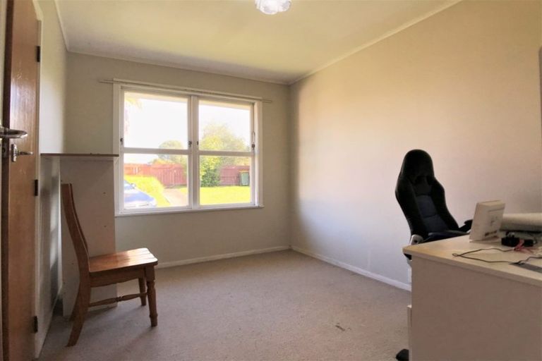 Photo of property in 49 Riverpark Crescent, Henderson, Auckland, 0610