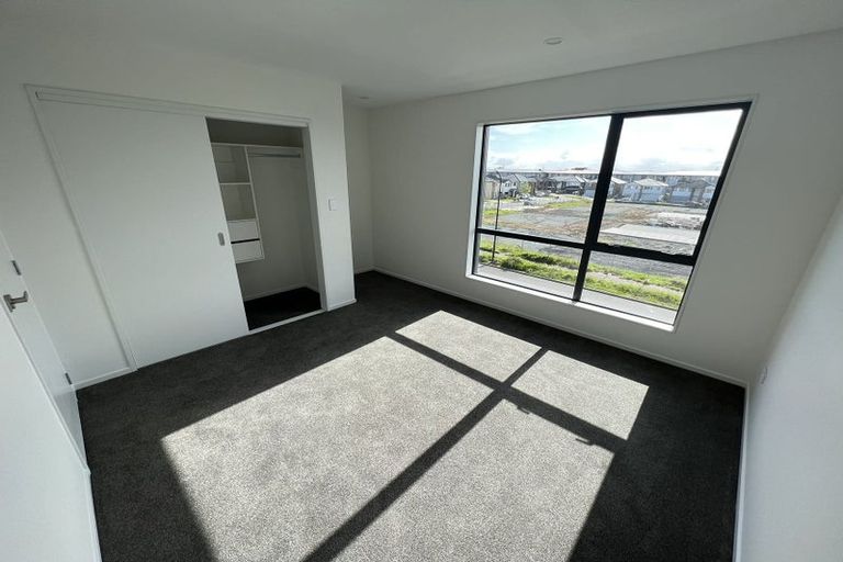 Photo of property in 14 Papa Takaro Lane, Flat Bush, Auckland, 2019