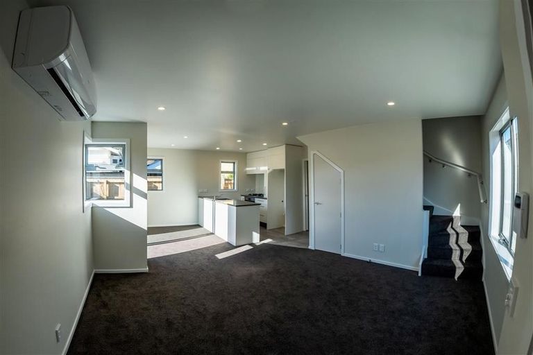 Photo of property in 8 Rose Way, Hutt Central, Lower Hutt, 5011