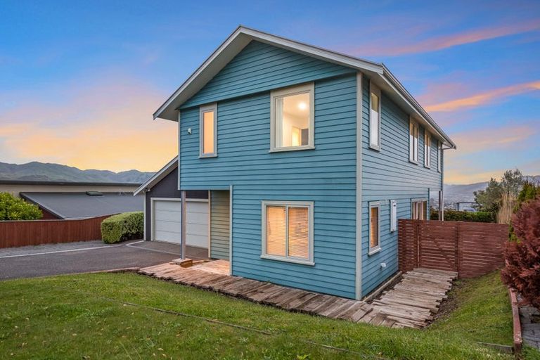 Photo of property in 129 Te Puia Drive, Aotea, Porirua, 5024