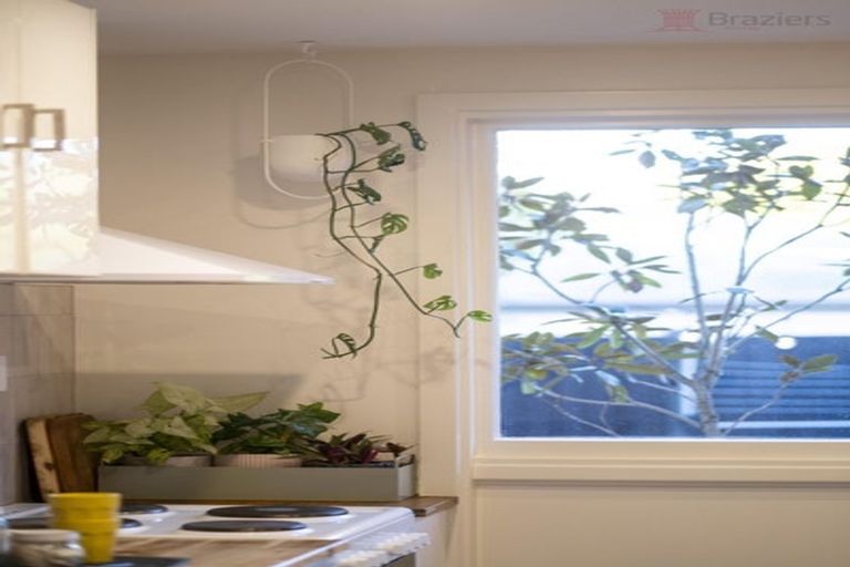 Photo of property in 2/103 Opawa Road, Opawa, Christchurch, 8023