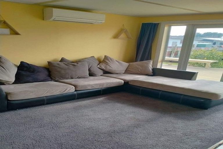 Photo of property in 37 Robinson Street, Foxton, 4814