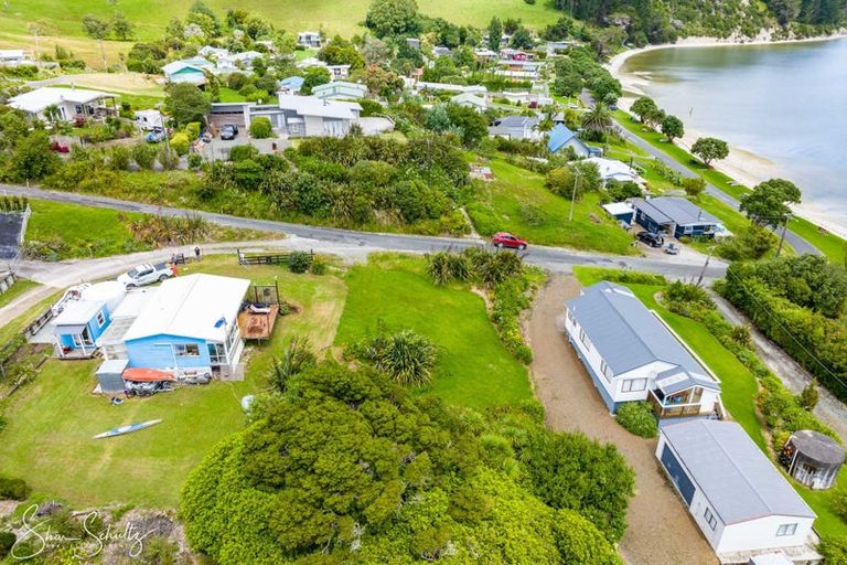 Photo of property in 9 Rigby Street, Whakapirau, 0583