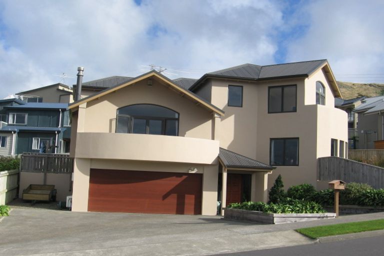 Photo of property in 51 Waverton Terrace, Churton Park, Wellington, 6037