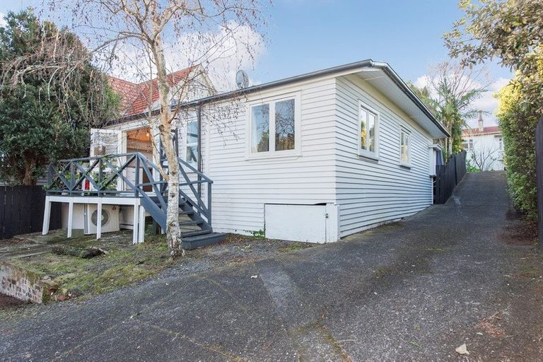 Photo of property in 12 Sefton Avenue, Grey Lynn, Auckland, 1021