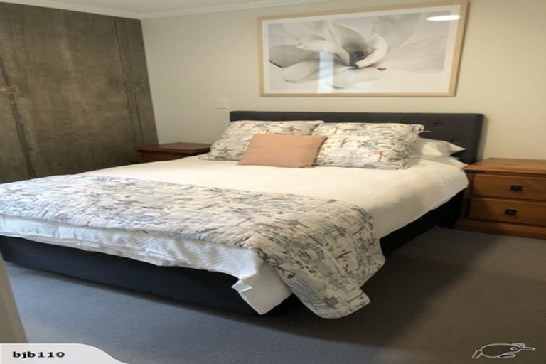 Photo of property in Frame Apartments, 103/111 Molesworth Street, Thorndon, Wellington, 6011