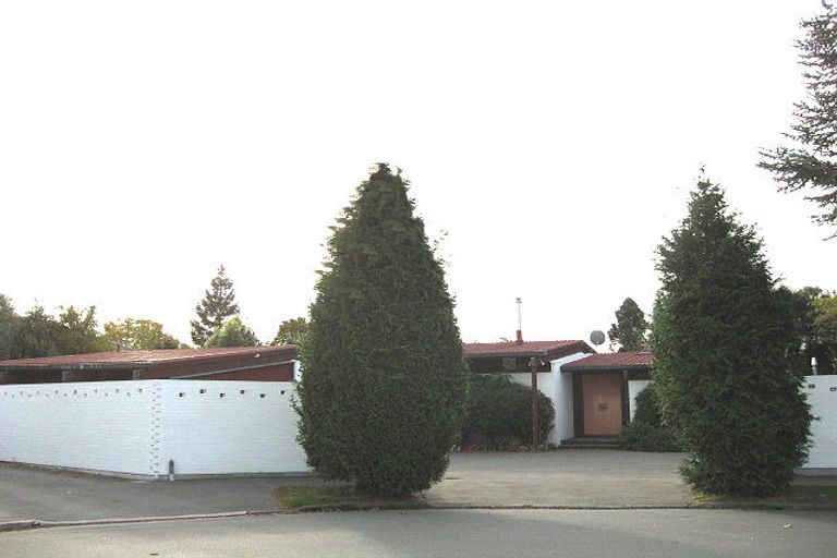 Photo of property in 30 Newbridge Place, Ilam, Christchurch, 8041