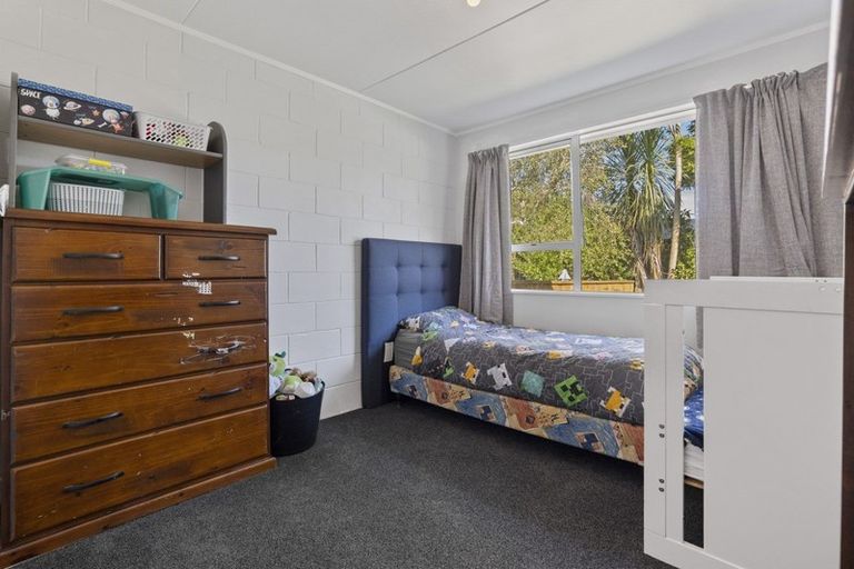 Photo of property in 4 Bromley Place, Westown, New Plymouth, 4310