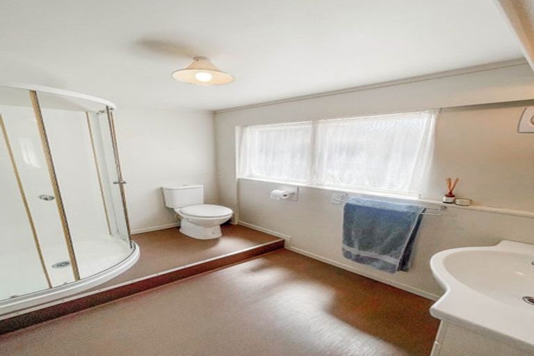 Photo of property in 1/35 Jaemont Avenue, Te Atatu South, Auckland, 0610