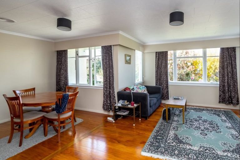 Photo of property in 229 High Street North, Carterton, 5713