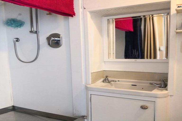 Photo of property in 8 Tye Road, Hillcrest, Auckland, 0627