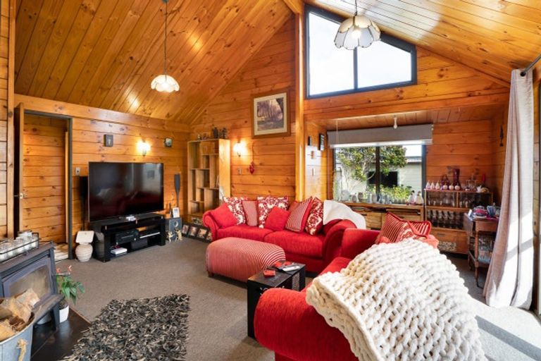 Photo of property in 8 Pohutukawa Drive, Opunake, 4616