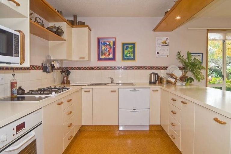 Photo of property in 1/49a Wainoni Road, Wainoni, Christchurch, 8061