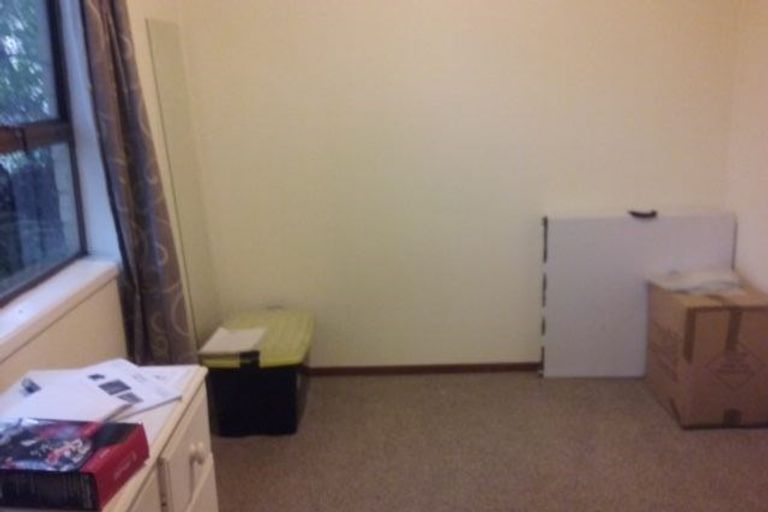 Photo of property in 2/83 Daffodil Street, Titirangi, Auckland, 0604