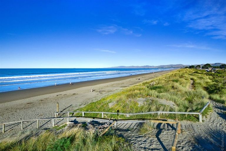 Photo of property in 41 Effingham Street, North New Brighton, Christchurch, 8083