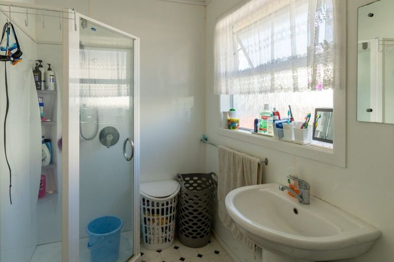 Photo of property in 28 Cargill Street, Waikiwi, Invercargill, 9810