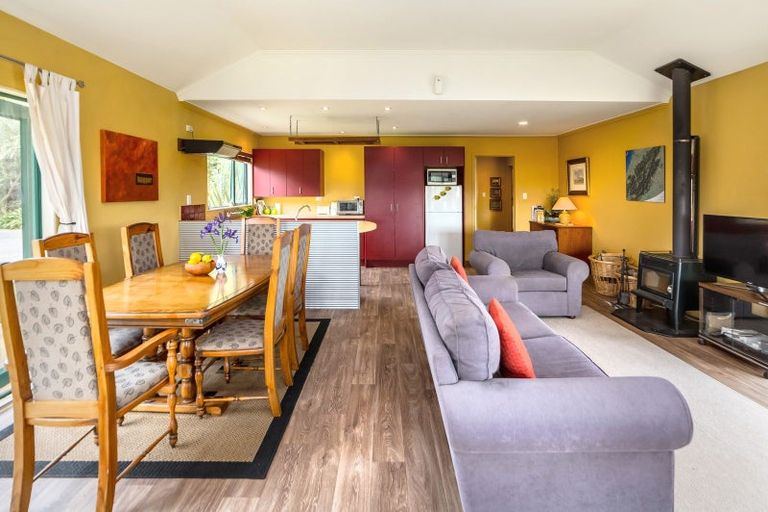 Photo of property in 312e Ahiaruhe Road, Ahiaruhe, Carterton, 5792