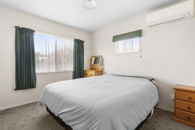Photo of property in 45a Aquarius Drive, Kawaha Point, Rotorua, 3010