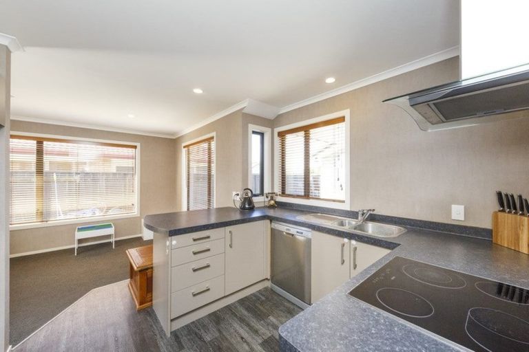 Photo of property in 5 Angelina Way, Kelvin Grove, Palmerston North, 4414