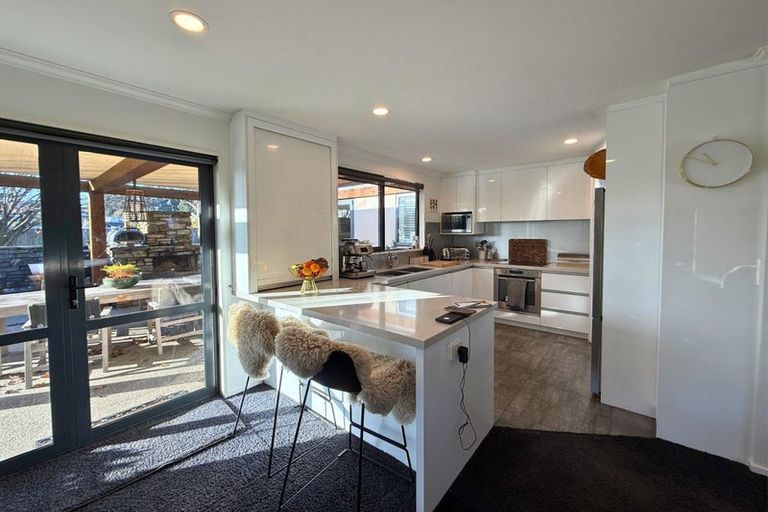 Photo of property in 67 Kings Drive, Wanaka, 9305
