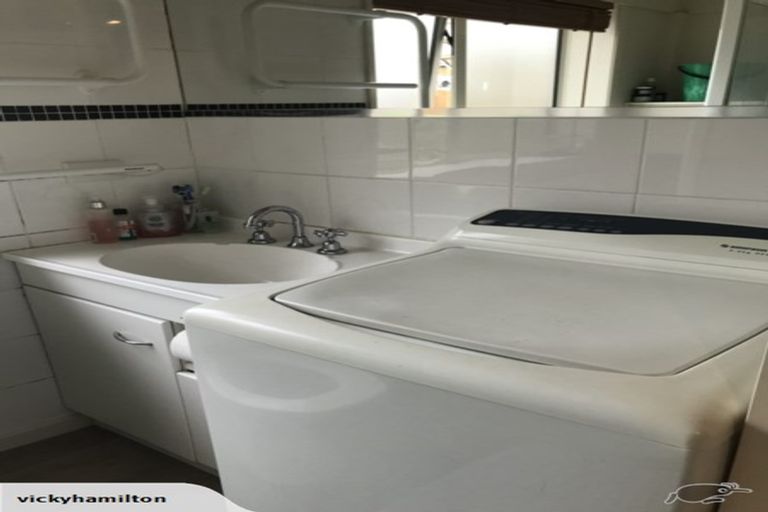 Photo of property in 1a Heath Street, St Andrews, Hamilton, 3200