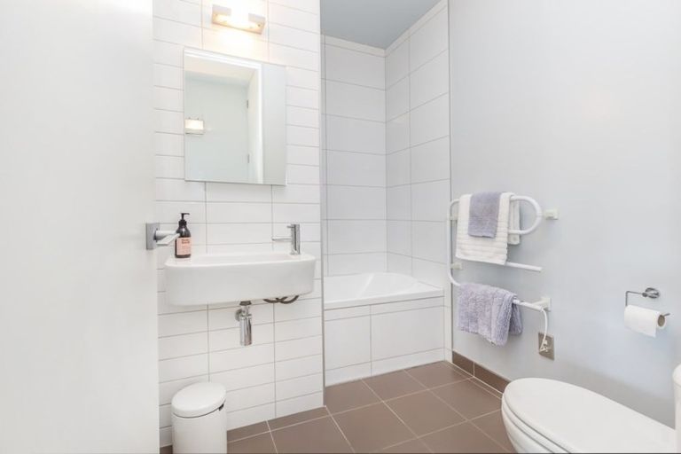 Photo of property in Vespa Apartments, 102/20 Hanson Street, Mount Cook, Wellington, 6021