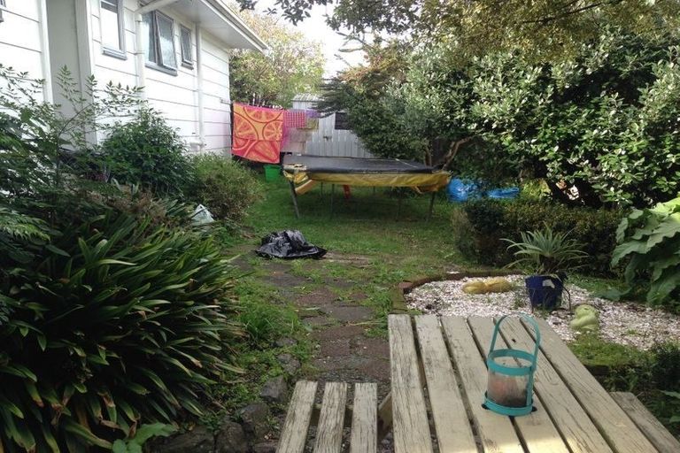 Photo of property in 2/521 Pakuranga Road, Howick, Auckland, 2010