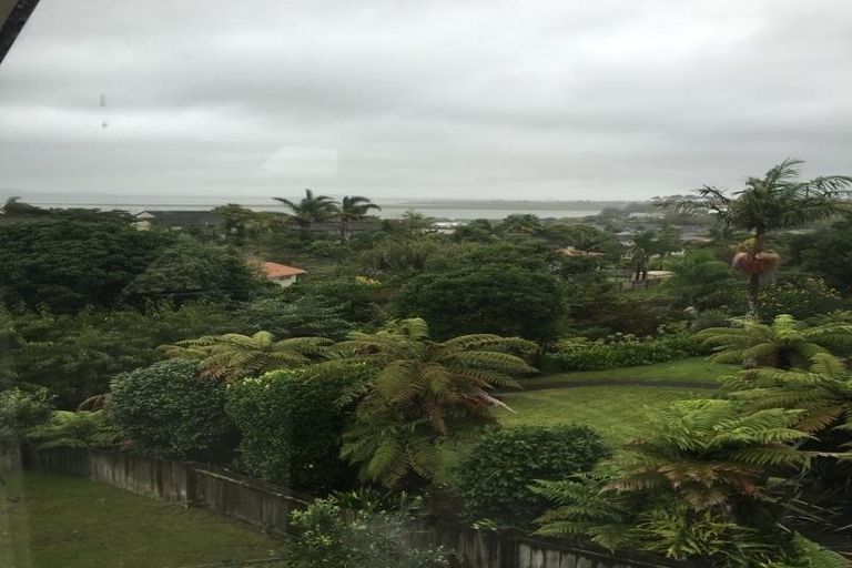 Photo of property in 138 Wiseley Road, West Harbour, Auckland, 0618