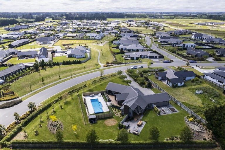 Photo of property in 14 Kingsdowne Drive, West Melton, 7618