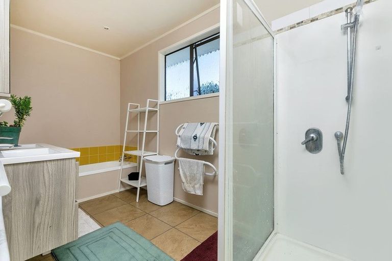 Photo of property in 278 Upper Orewa Road, Wainui, Silverdale, 0992