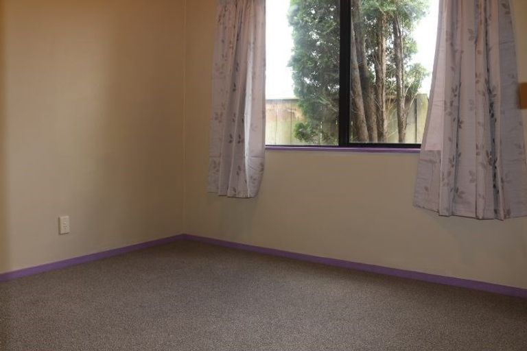 Photo of property in 64 Summerhill Drive, Fitzherbert, Palmerston North, 4410