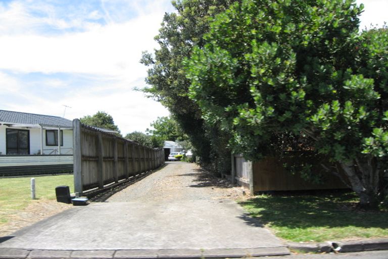 Photo of property in 17 Litchfield Place, Clarks Beach, 2122